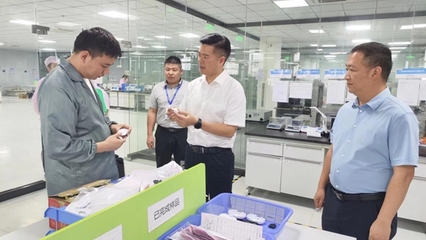 鐘山縣政府與臻業(yè)誠產(chǎn)研院聯(lián)合開展賀州企業(yè)服務(wù)調(diào)研，助力實(shí)體經(jīng)濟(jì)新發(fā)展